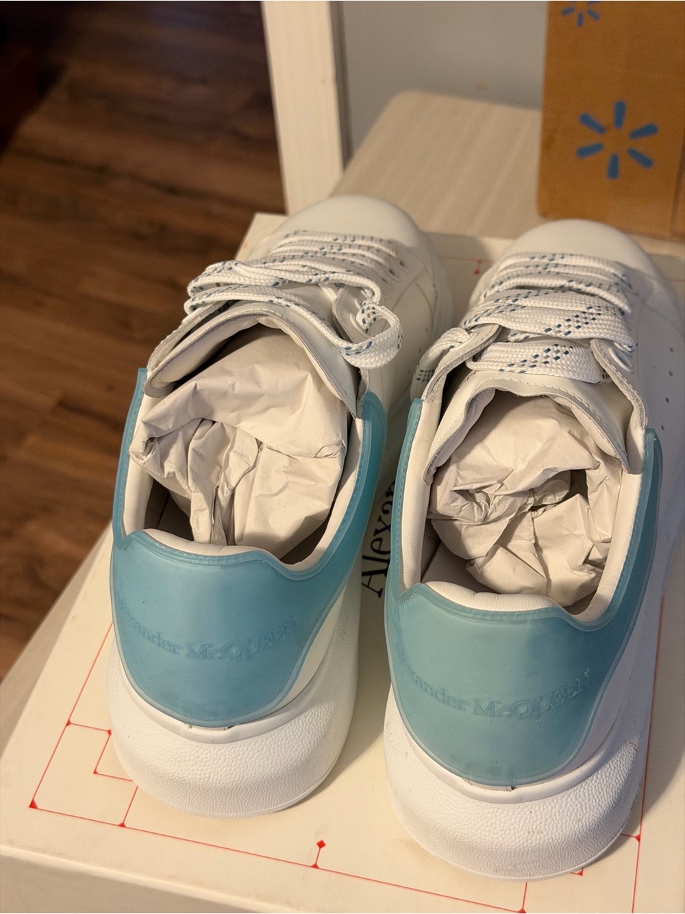 Men's Oversized Sneaker in White/Blue